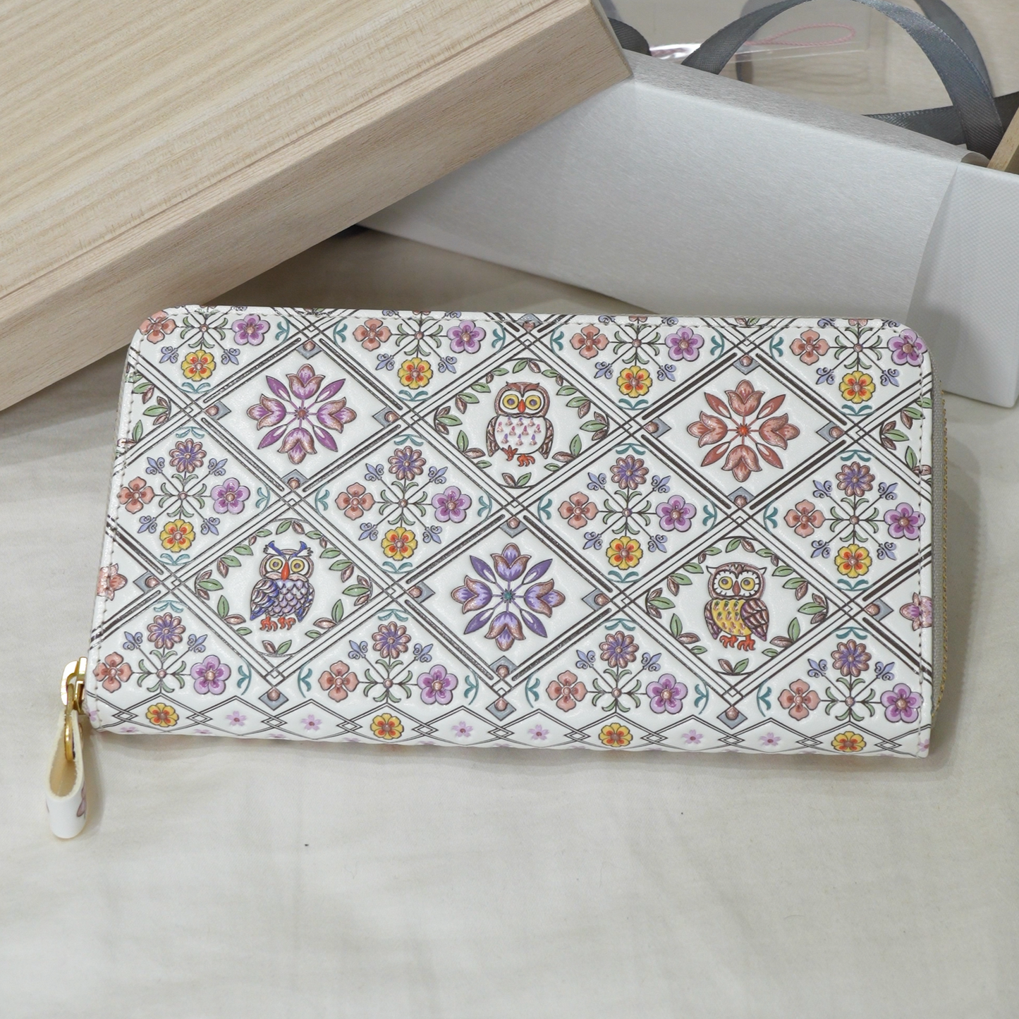 Asakusa Bunko U-shaped Zipper Long Wallet (Owl pattern)