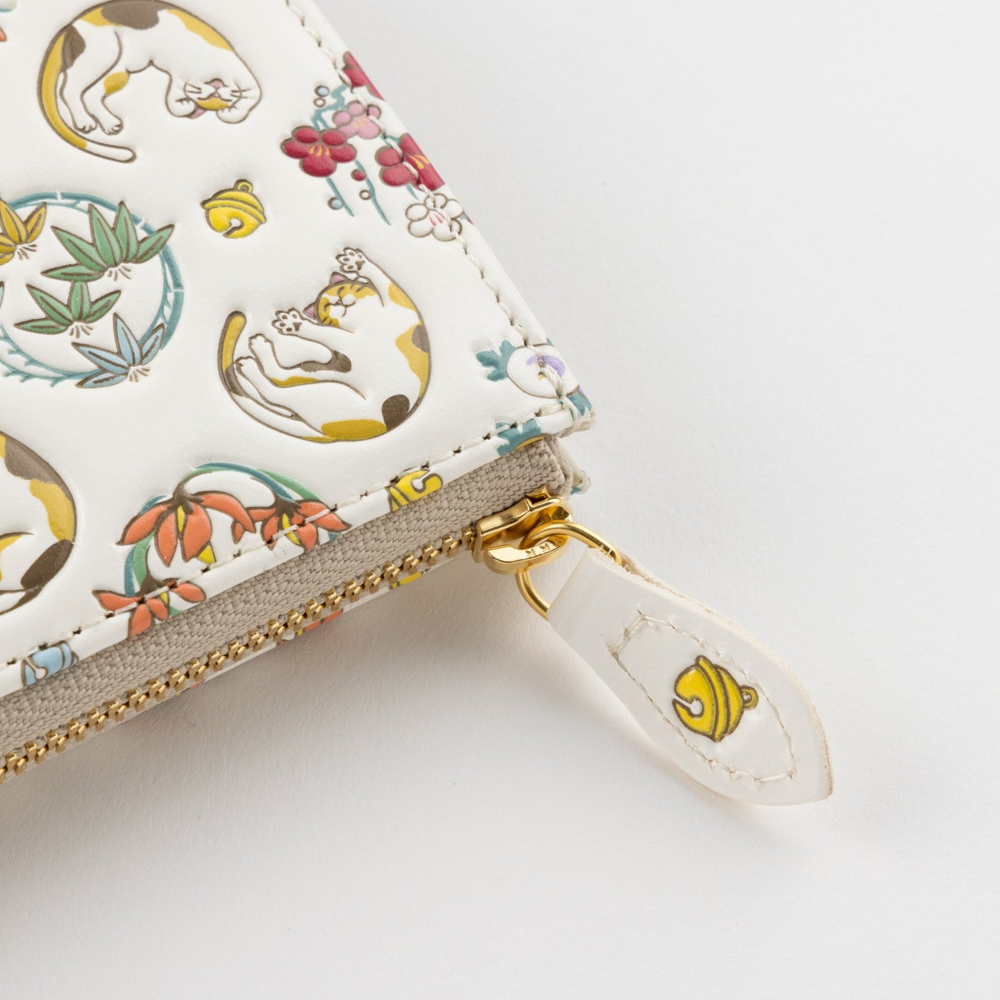 Asakusa Bunko L-shaped Zipper Long Wallet (Cat pattern)