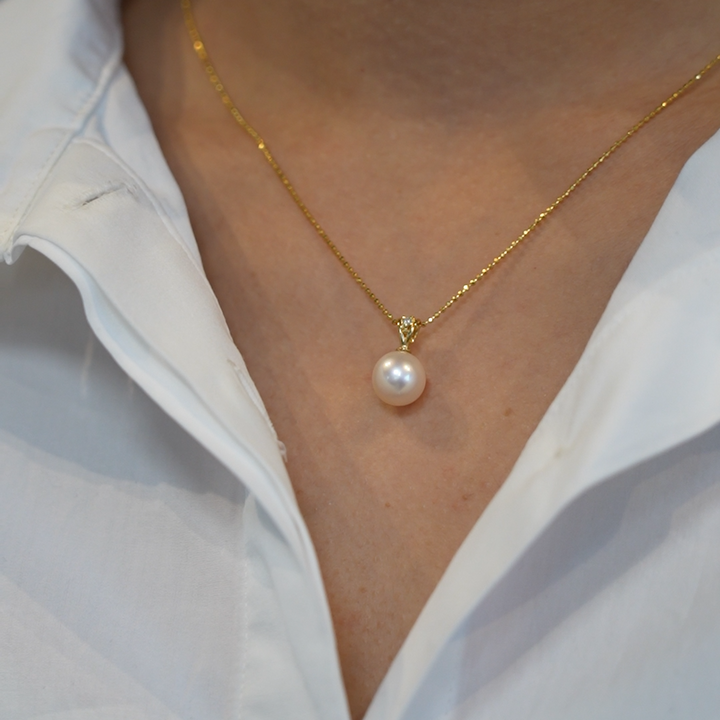 【Maria】Akoya Pearl 9mm Bead Pendant with 1 Diamond (Made in Japan, Tokyo)