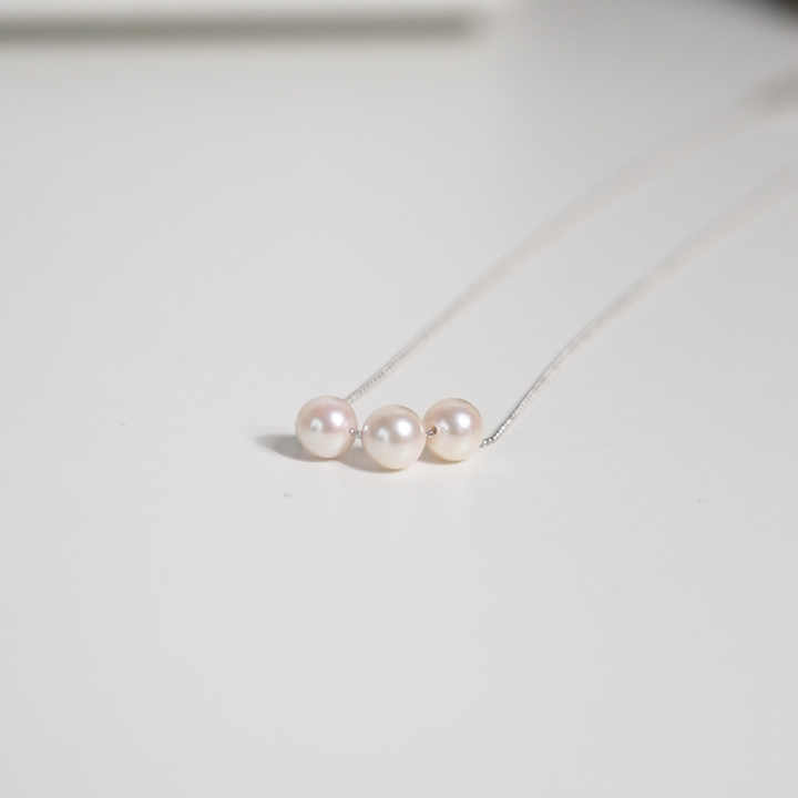 【Maria】Hanadama Pearl 3 Bead Line Pendant (Made in Japan, Tokyo)