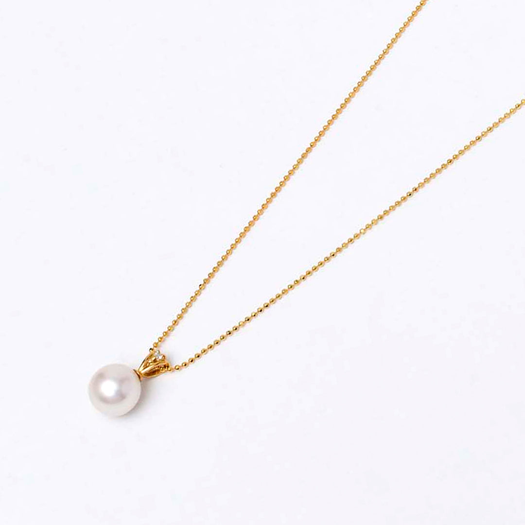 Akoya pearl 9mm bead pendant 1 diamond