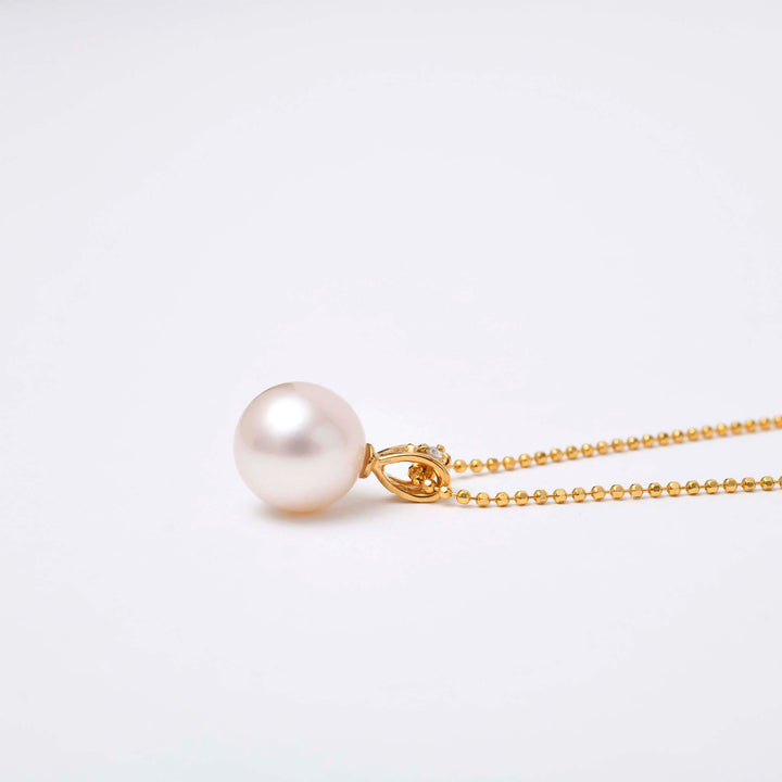 Akoya pearl 9mm bead pendant 1 diamond