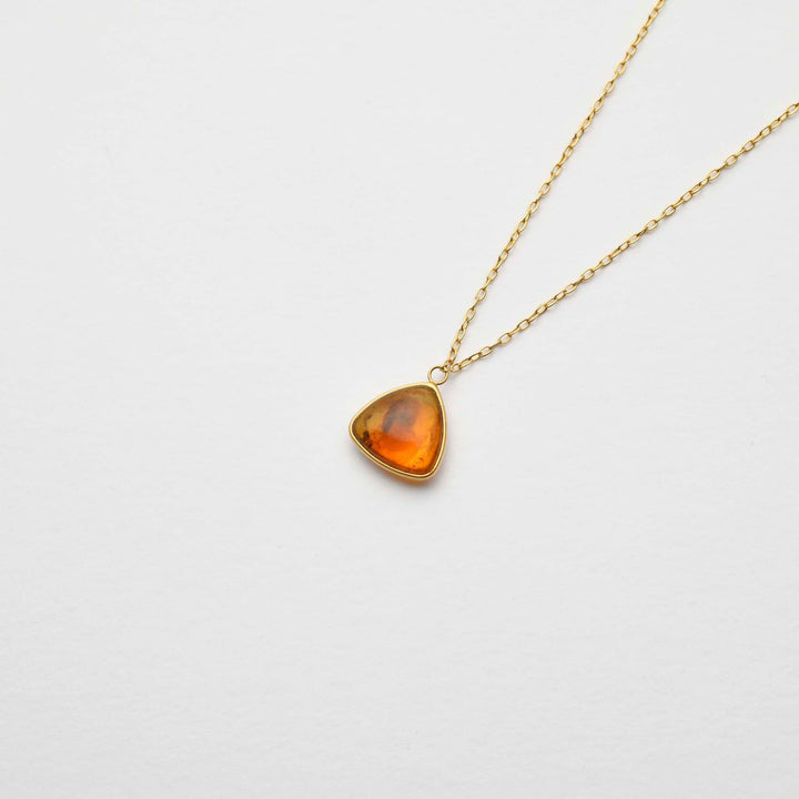 【Amberlogue】Amber Triangle Necklace (Made in Japan, Iwate)