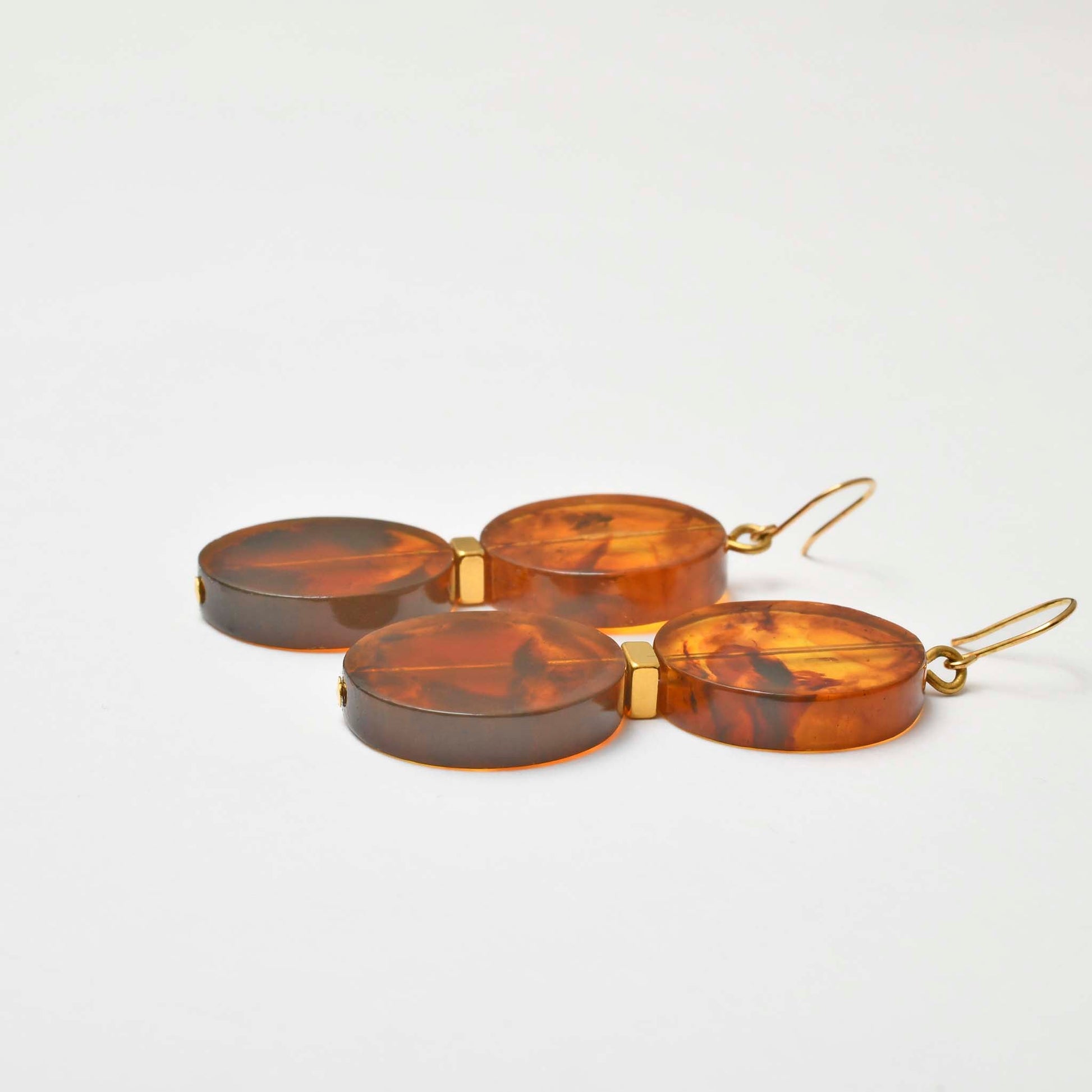 【Amberlogue】Amber Circle Plate Earrings (Made in Japan, Iwate)