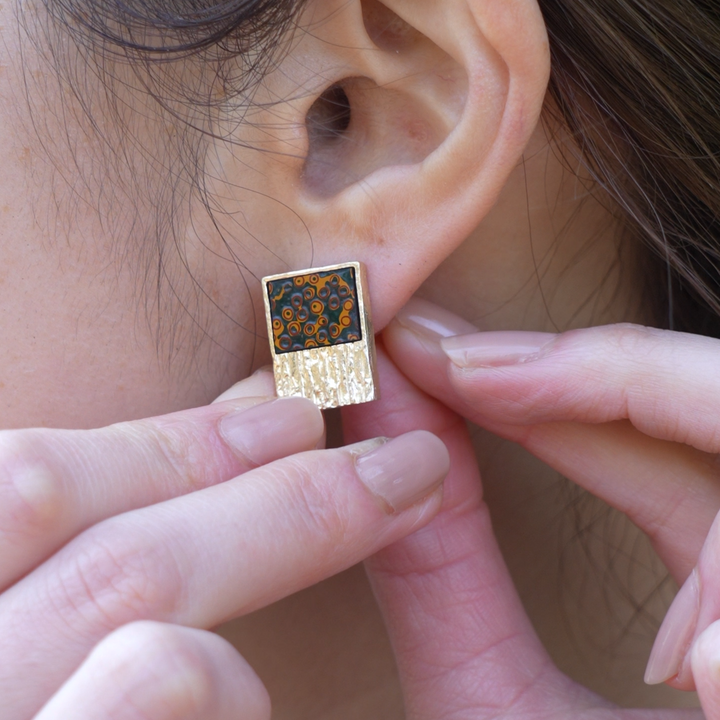 【KABA - SUCOSi】Tsugaru-nuri Basic Gold Earrings - Square (Made in Japan, Aomori)