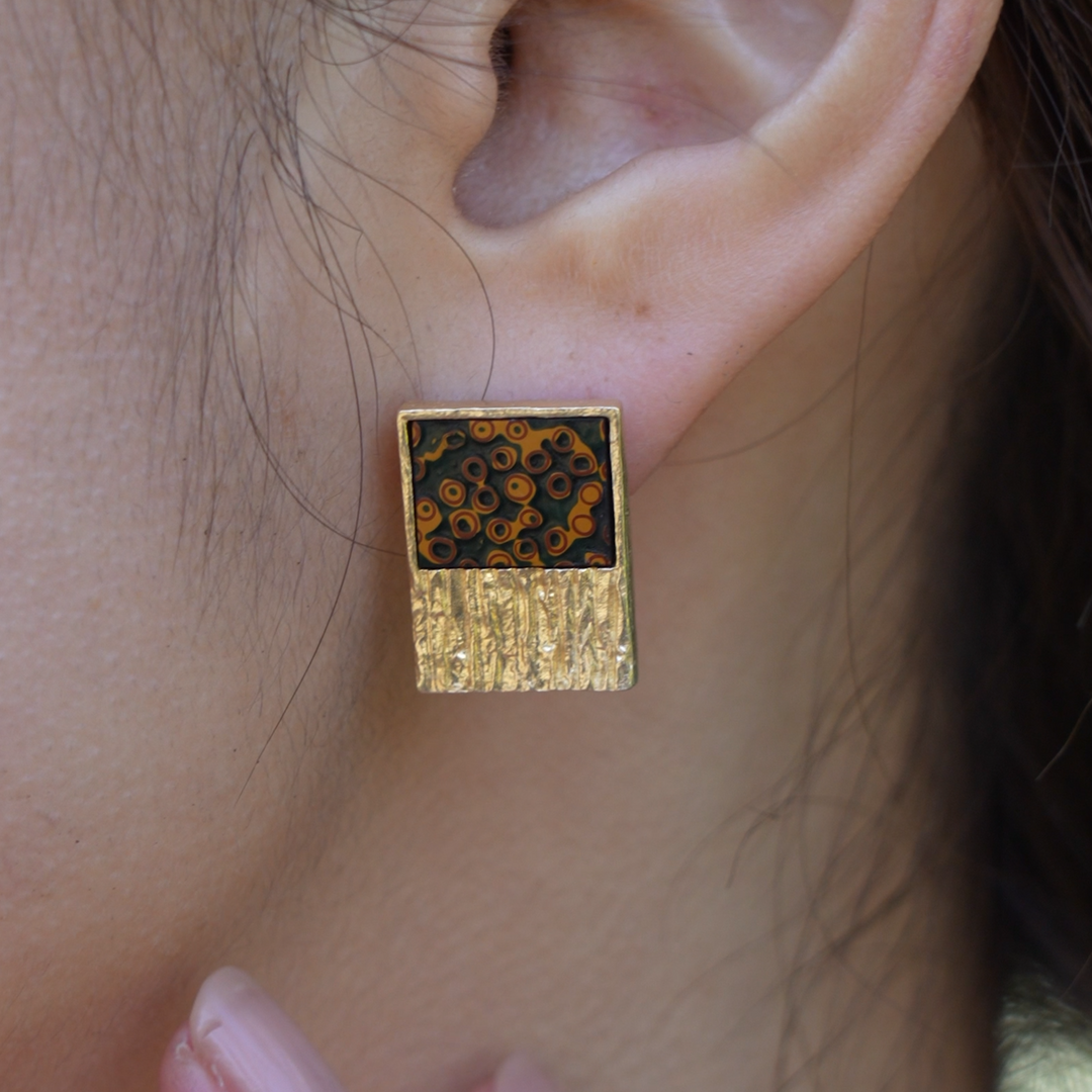 【KABA - SUCOSi】Tsugaru-nuri Basic Gold Earrings - Square (Made in Japan, Aomori)