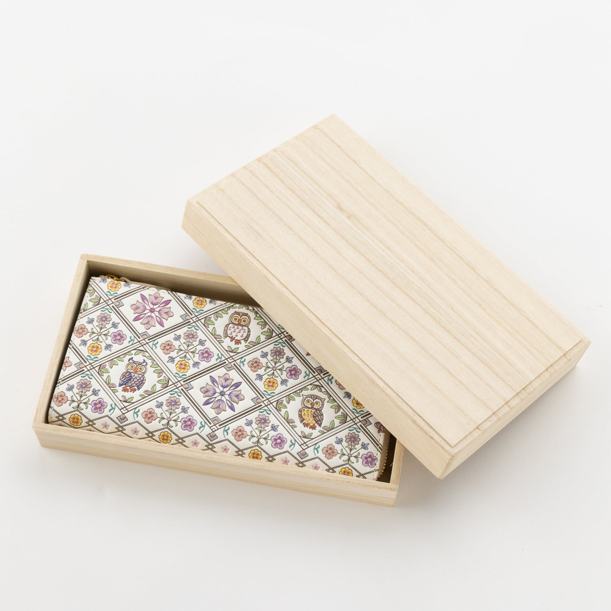 Asakusa Bunko L-shaped Zipper Long Wallet (Owl pattern)